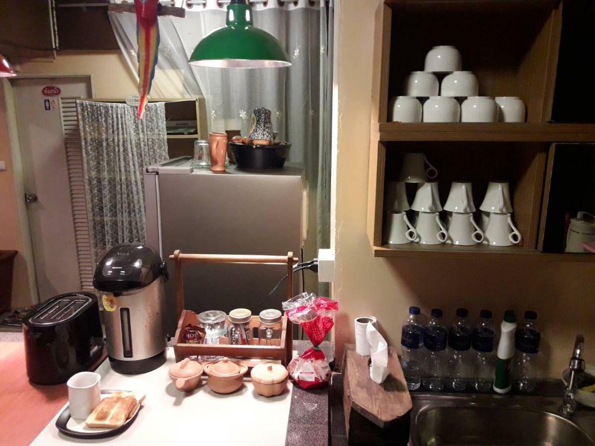 Ruan Ben Ja Don Mueang,Bangkok Hostel Екстер'єр фото