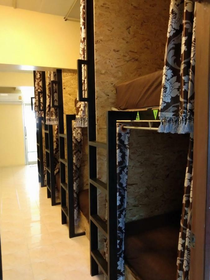 Ruan Ben Ja Don Mueang,Bangkok Hostel Екстер'єр фото