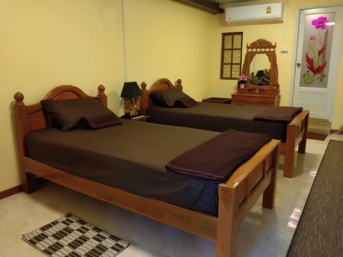 Ruan Ben Ja Don Mueang,Bangkok Hostel Екстер'єр фото